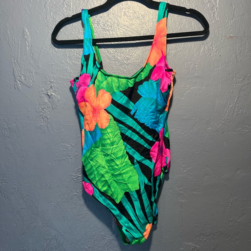 Vintage once piece